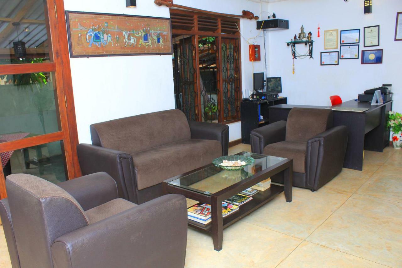 Thal Sewana Home Stay Sigirija Zewnętrze zdjęcie