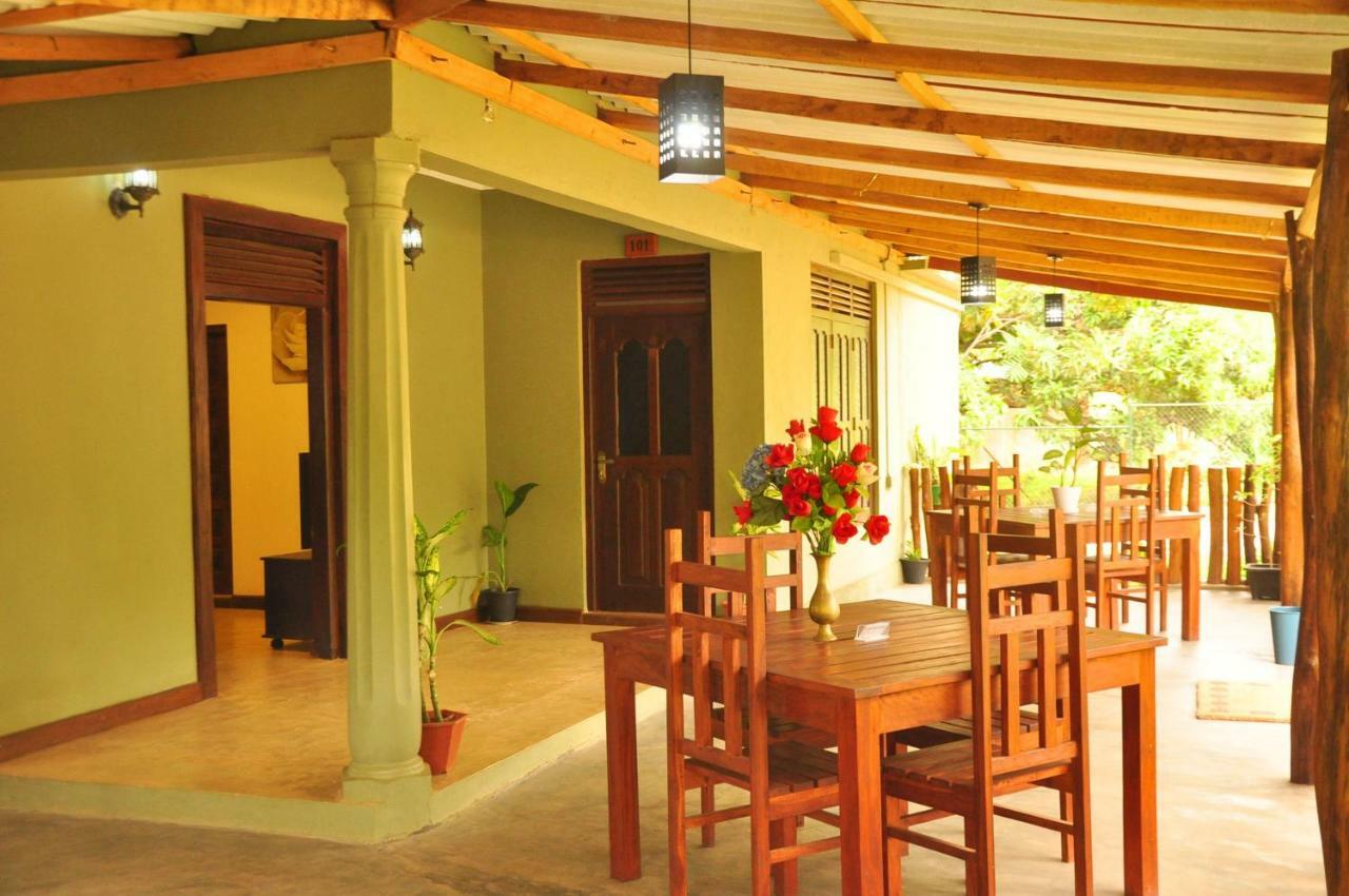 Thal Sewana Home Stay Sigirija Zewnętrze zdjęcie