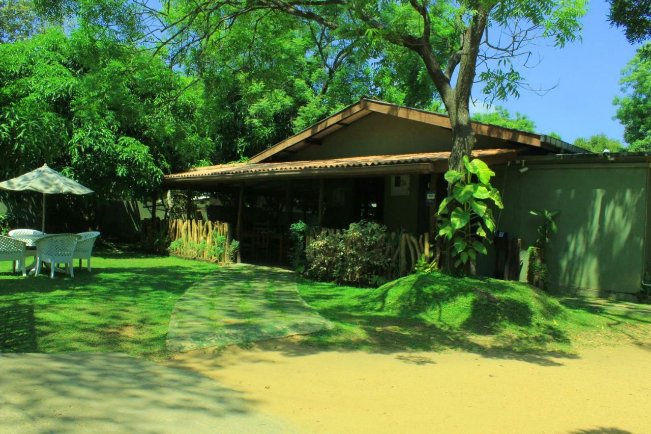 Thal Sewana Home Stay Sigirija Zewnętrze zdjęcie